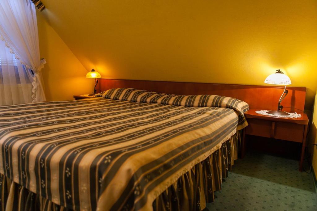Hotel Rebajlo Pila Bilik gambar