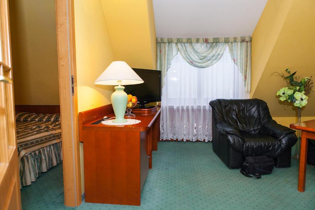 Hotel Rebajlo Pila Bilik gambar