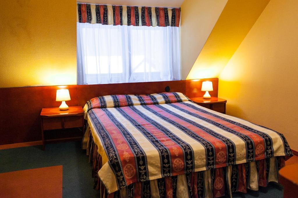 Hotel Rebajlo Pila Bilik gambar