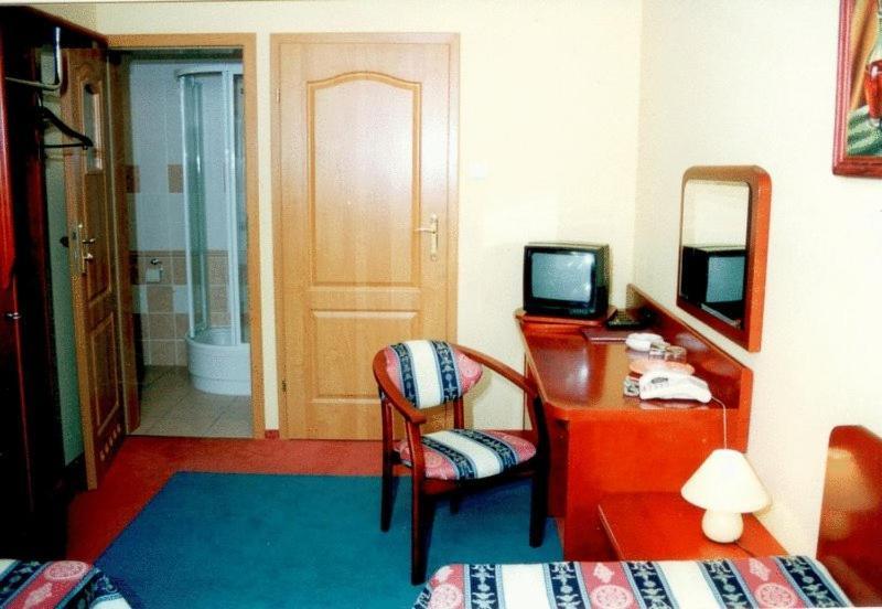 Hotel Rebajlo Pila Bilik gambar